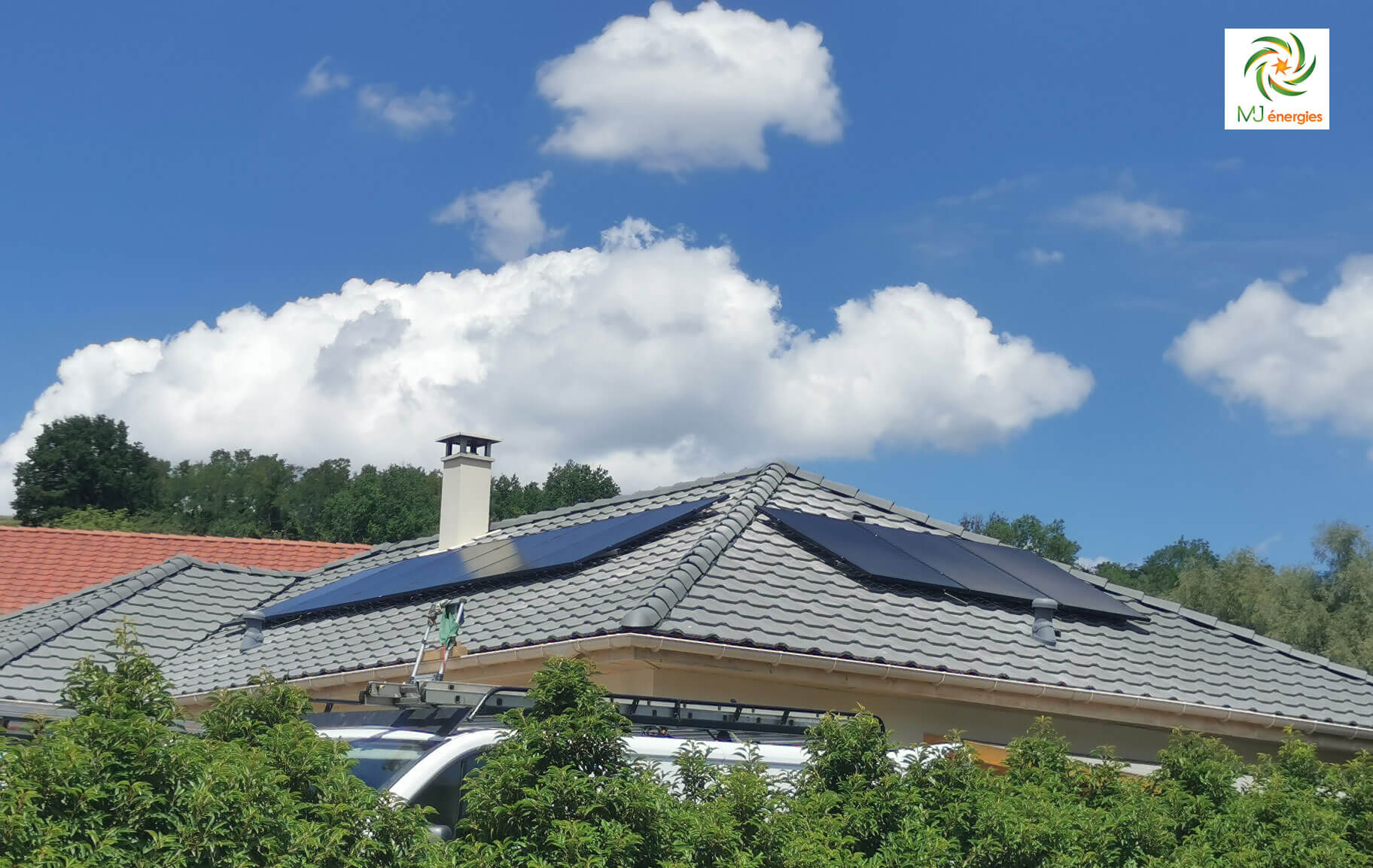 Installation solaire sur le toit